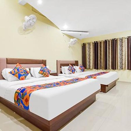 Fabexpress Poonam Palace Ahmedabad Ngoại thất bức ảnh
