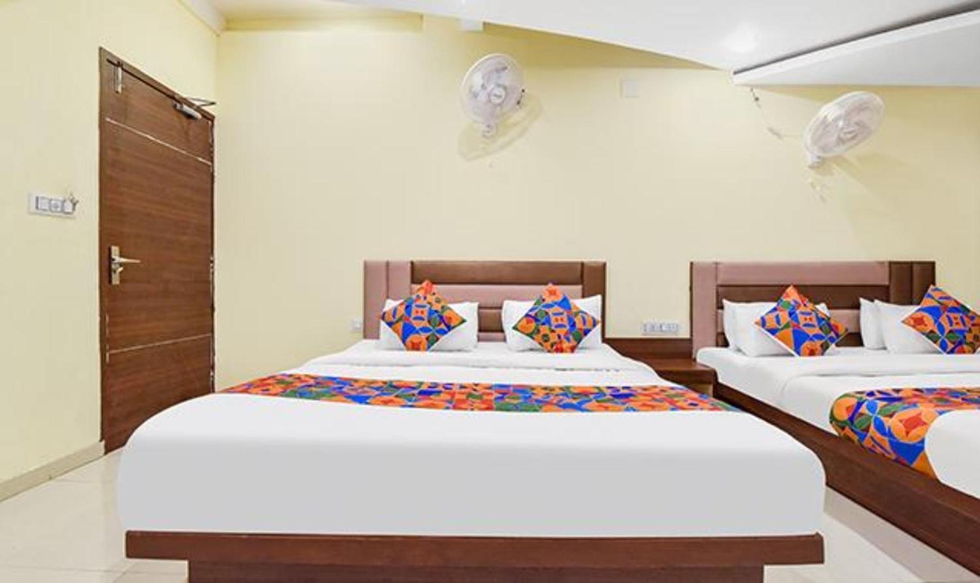 Fabexpress Poonam Palace Ahmedabad Ngoại thất bức ảnh
