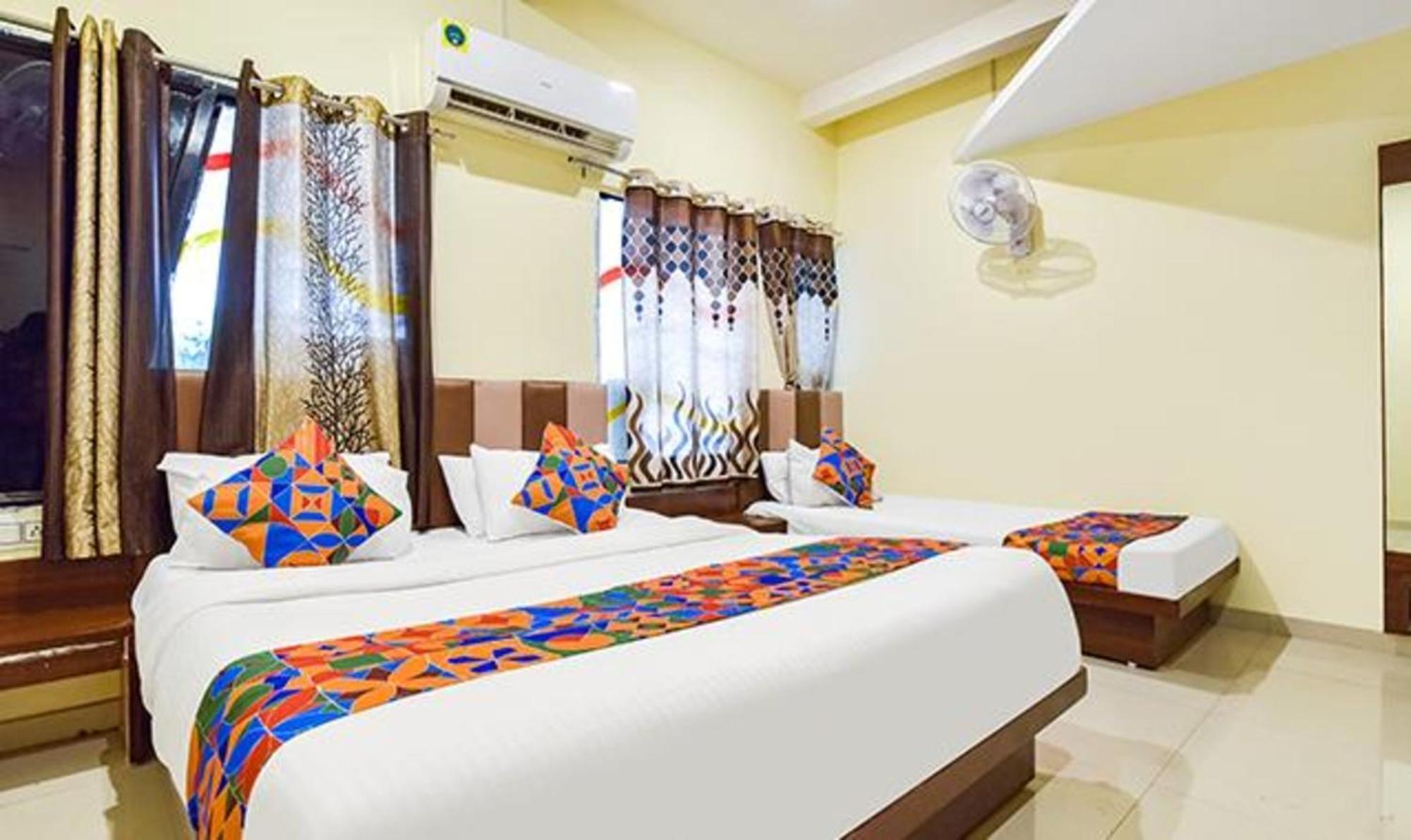 Fabexpress Poonam Palace Ahmedabad Ngoại thất bức ảnh