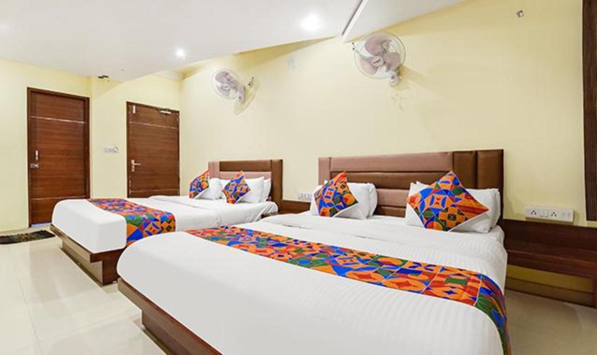 Fabexpress Poonam Palace Ahmedabad Ngoại thất bức ảnh