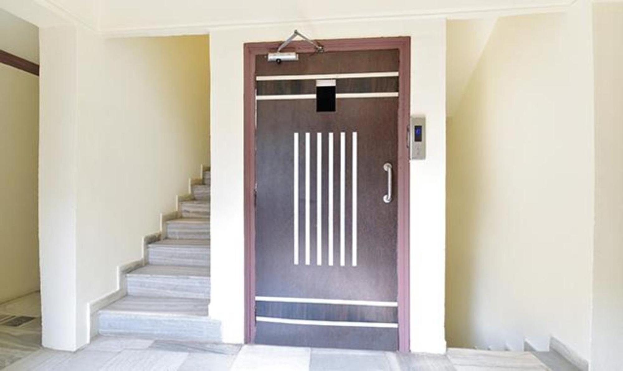 Fabexpress Poonam Palace Ahmedabad Ngoại thất bức ảnh