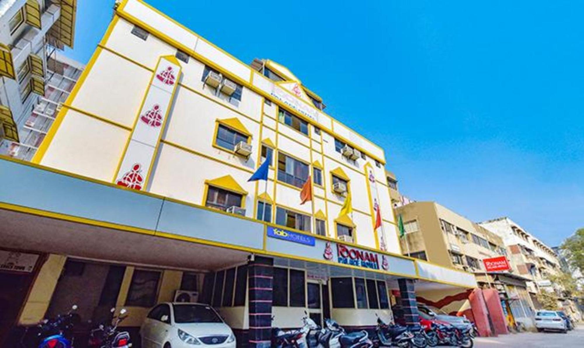 Fabexpress Poonam Palace Ahmedabad Ngoại thất bức ảnh